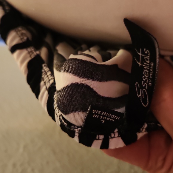 Shirt - Picture 5 of 5